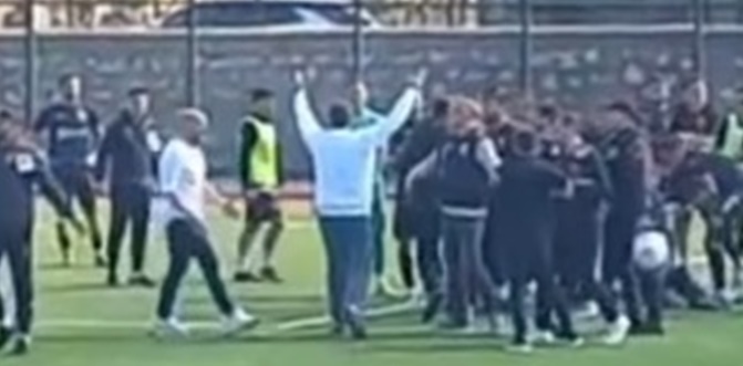 Karasu stadında olaylı maç!