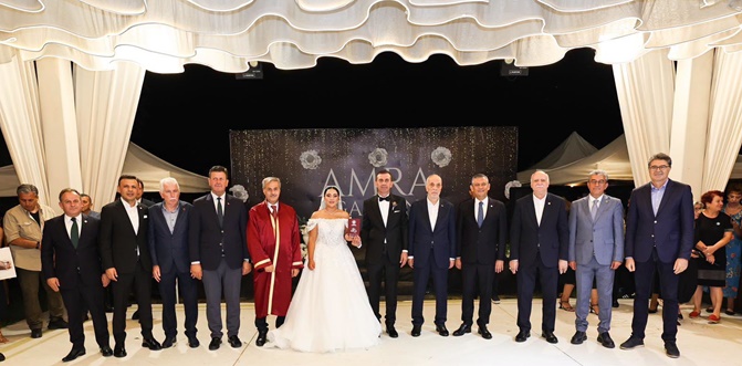 Özgür Özel, Oğuz Can Curoğlu'nun düğününe katıldı